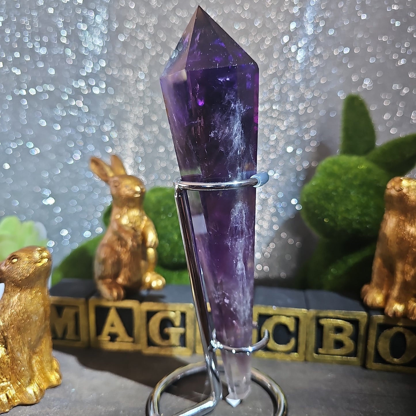 Amethyst Wand Freeform with stand