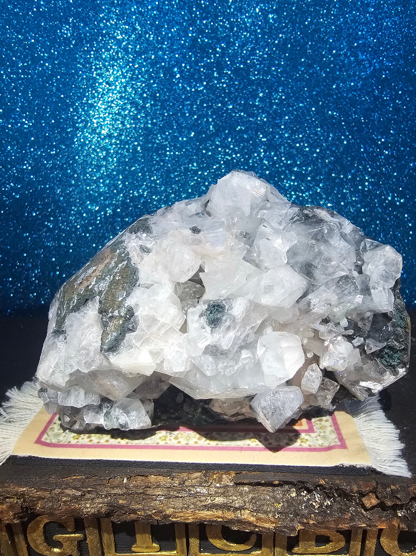 1.7lbs Diamond Apophylite