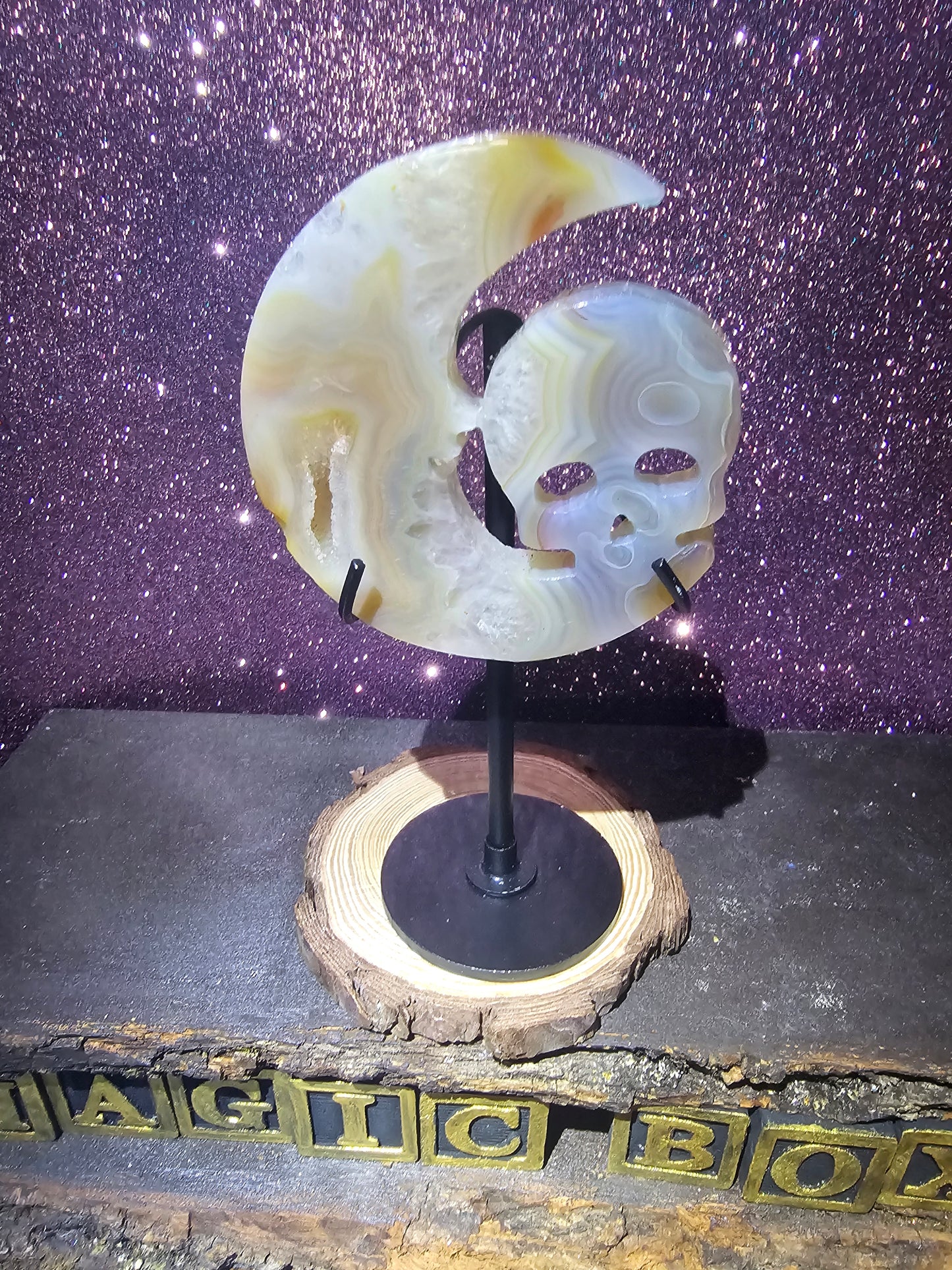 Skull Agate Moon