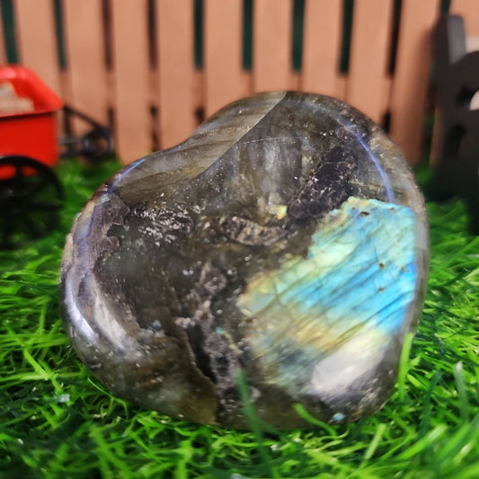 Labradorite Heart - MagicBox Crystals