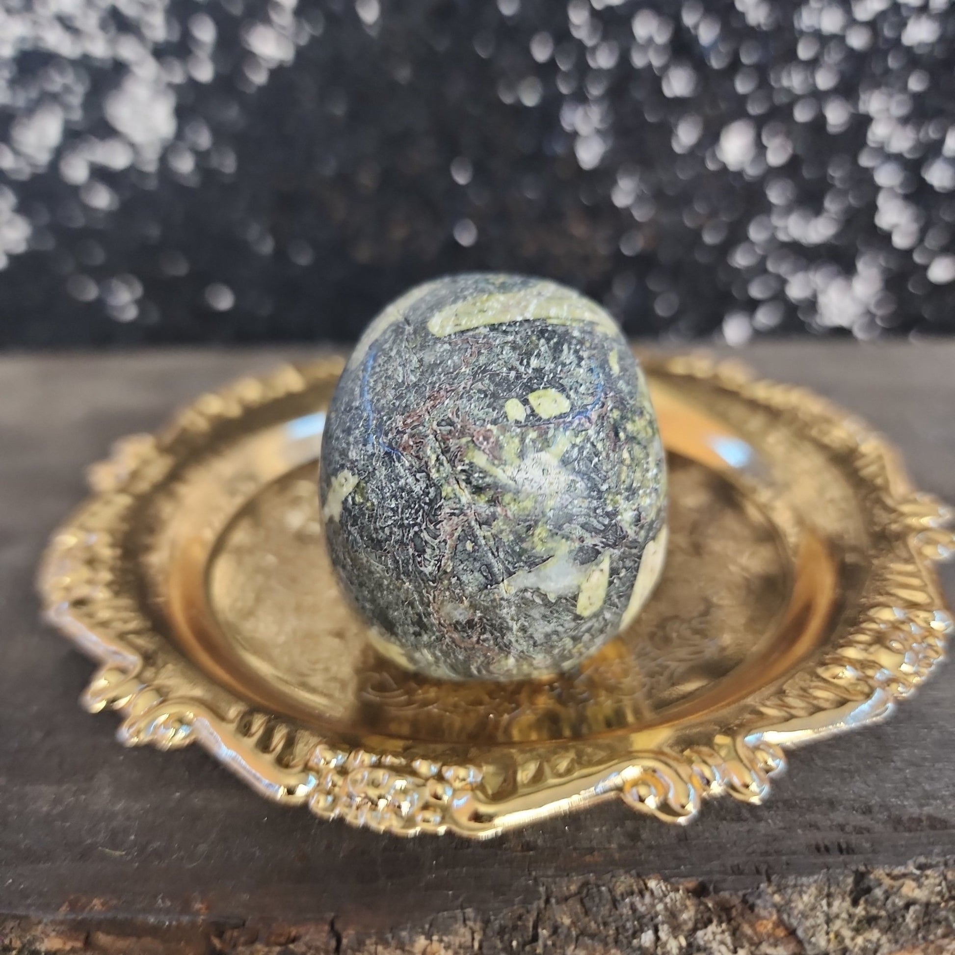 Lakelandite Skull - MagicBox Crystals