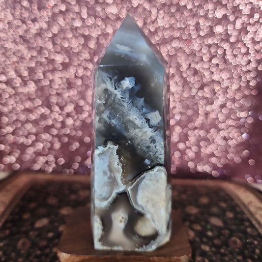 Black Flower Agate Tower