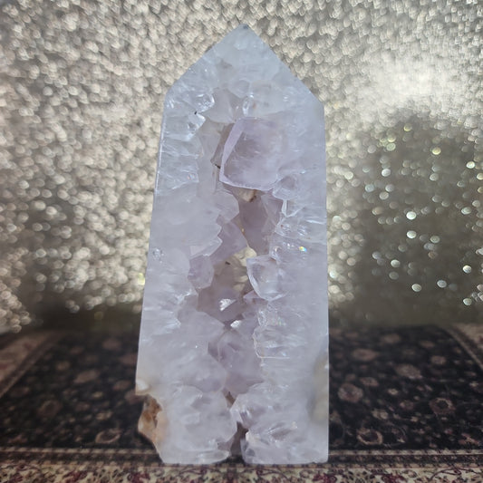 Light Amethyst Agate Tower