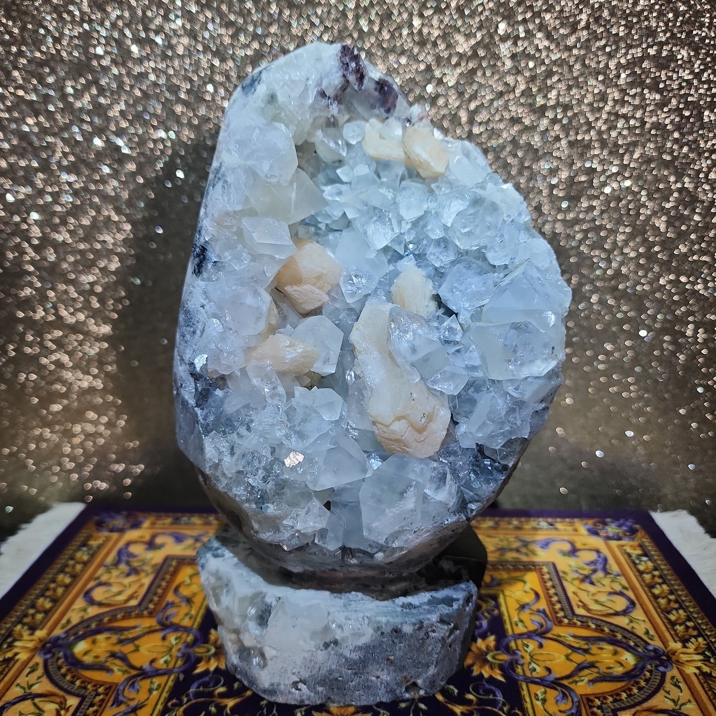 3.2lbs Diamond Apophylite