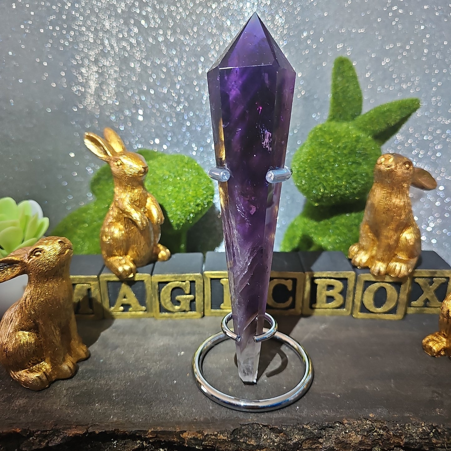 Amethyst Wand Freeform with stand