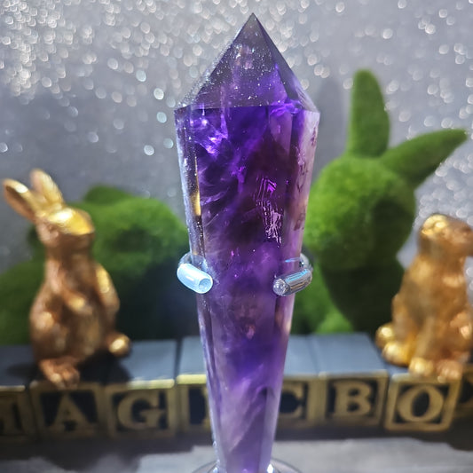 Amethyst Wand Freeform with stand