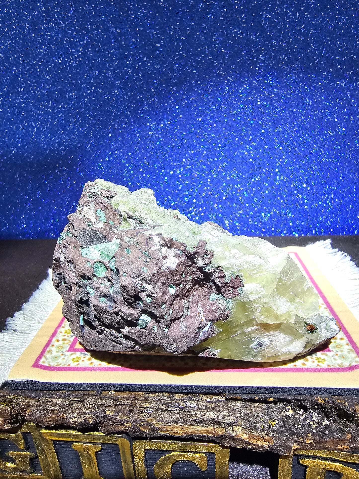 Conichalcite Calcite Scheelite Specimen