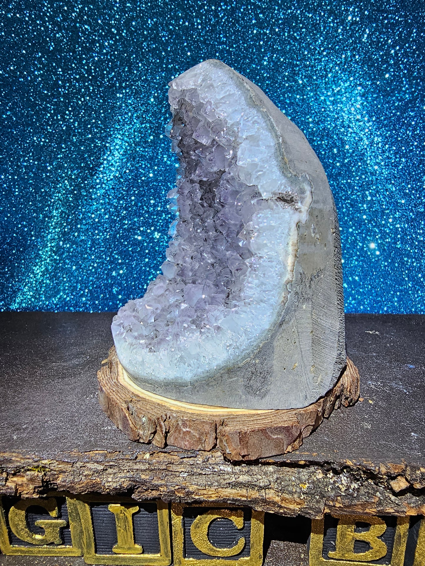 1.55lb Amethyst Geode