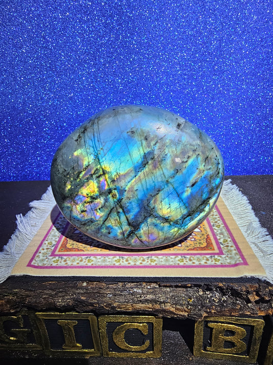 Labradorite Palmstone