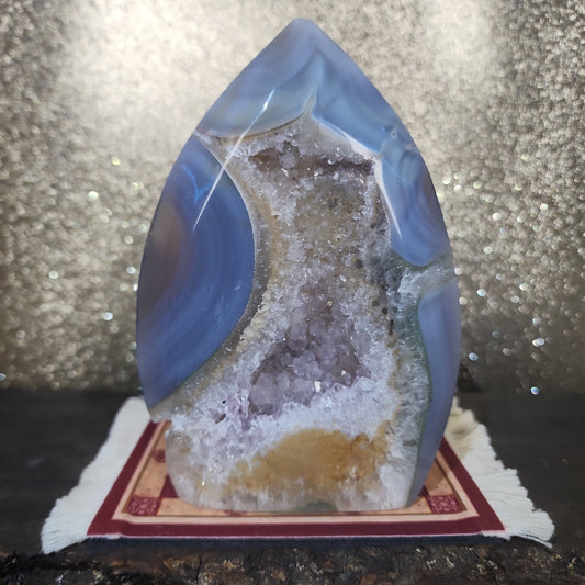 Agate Amethyst Spade - MagicBox Crystals