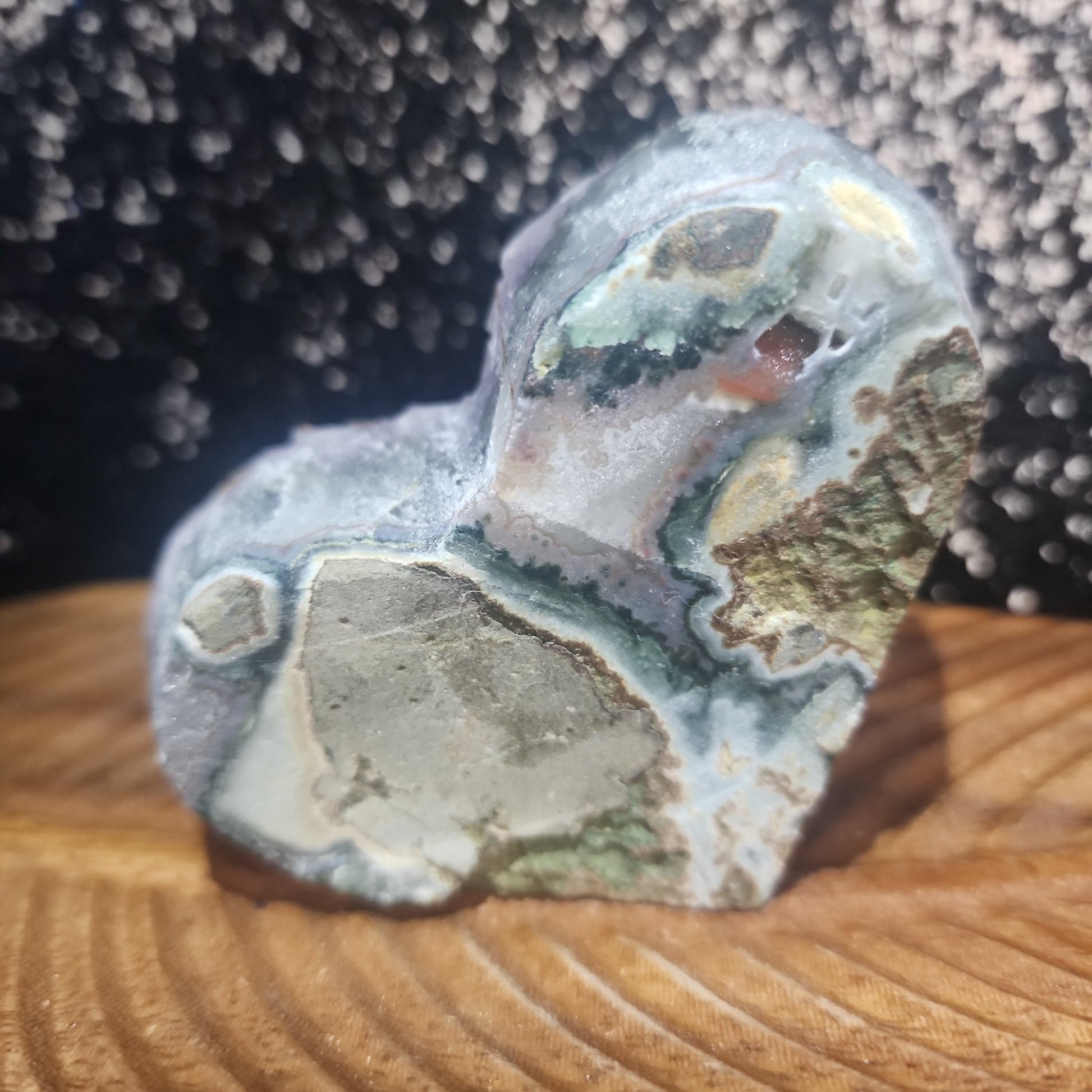 Amethyst Heart - MagicBox Crystals