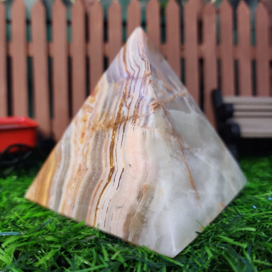 Green Onyx Pyramid - MagicBox Crystals