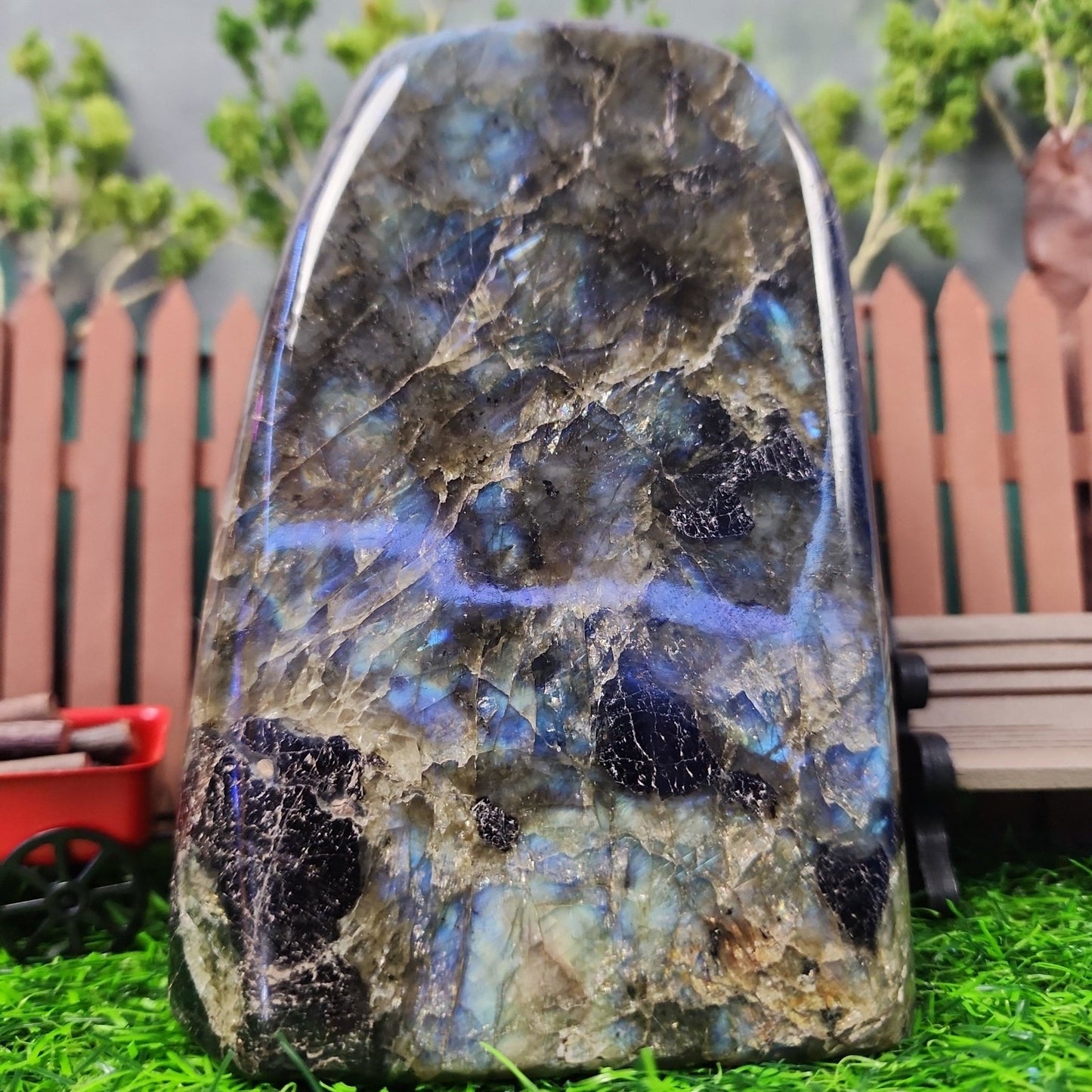 Labradorite Freeform - MagicBox Crystals