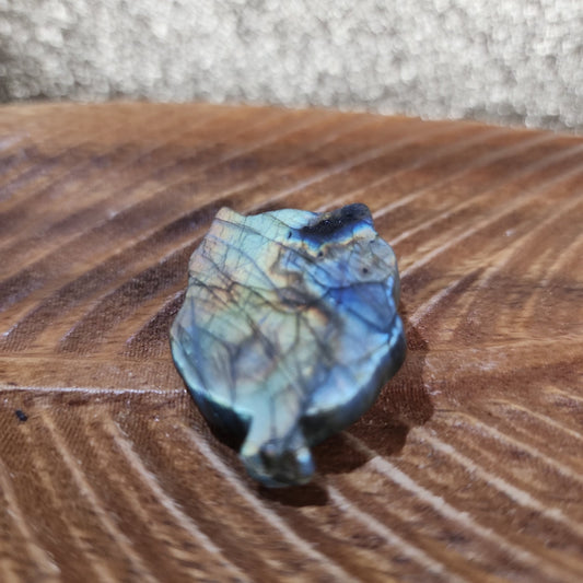 Labradorite Owl - MagicBox Crystals