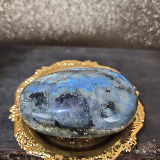 Labradorite Palmstone - MagicBox Crystals