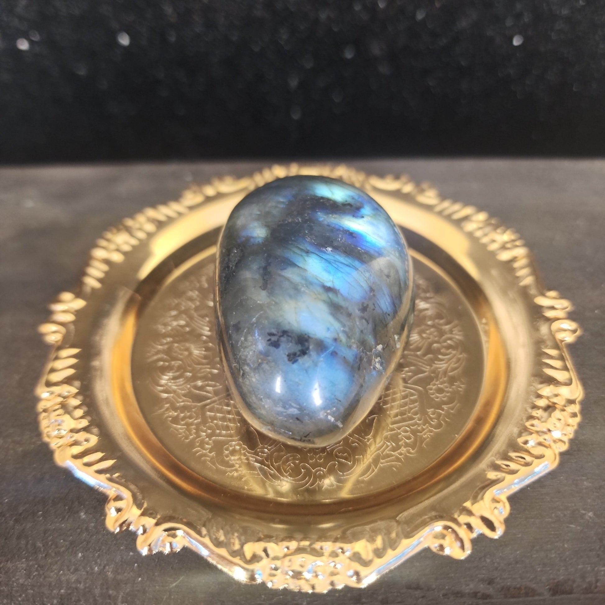 Labradorite Palmstone - MagicBox Crystals