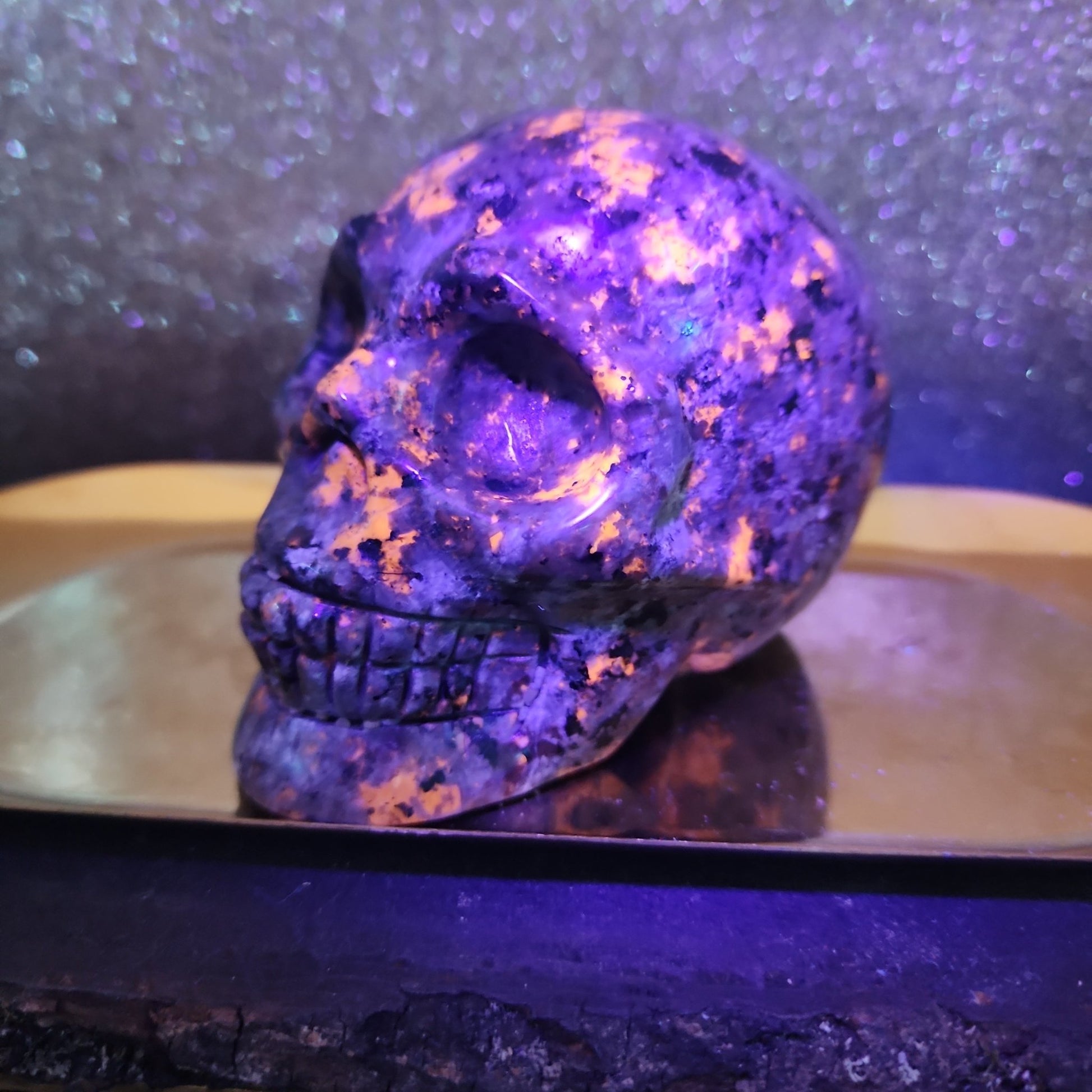 Yooperlite Skull - MagicBox Crystals
